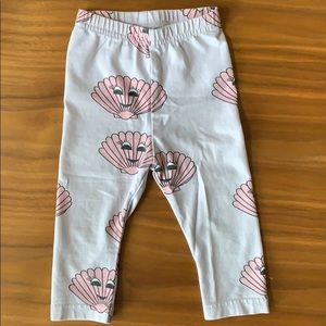 ❌SOLD❌ Hugo Loves Tiki Leggings